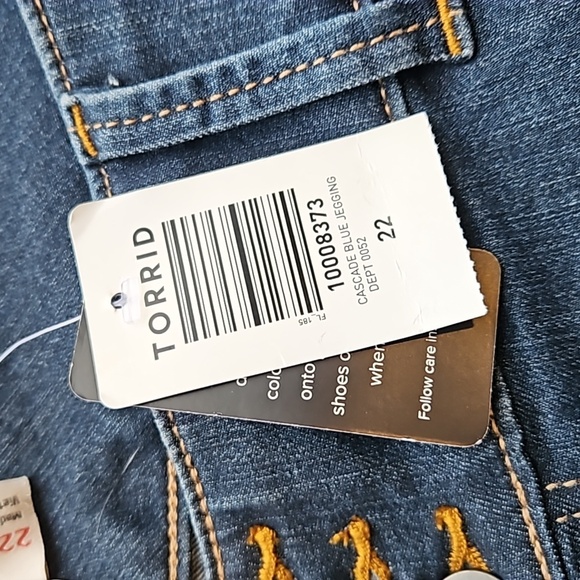 Torrid Medium Blue Denim Jeggings 22 NWT - Picture 5 of 10
